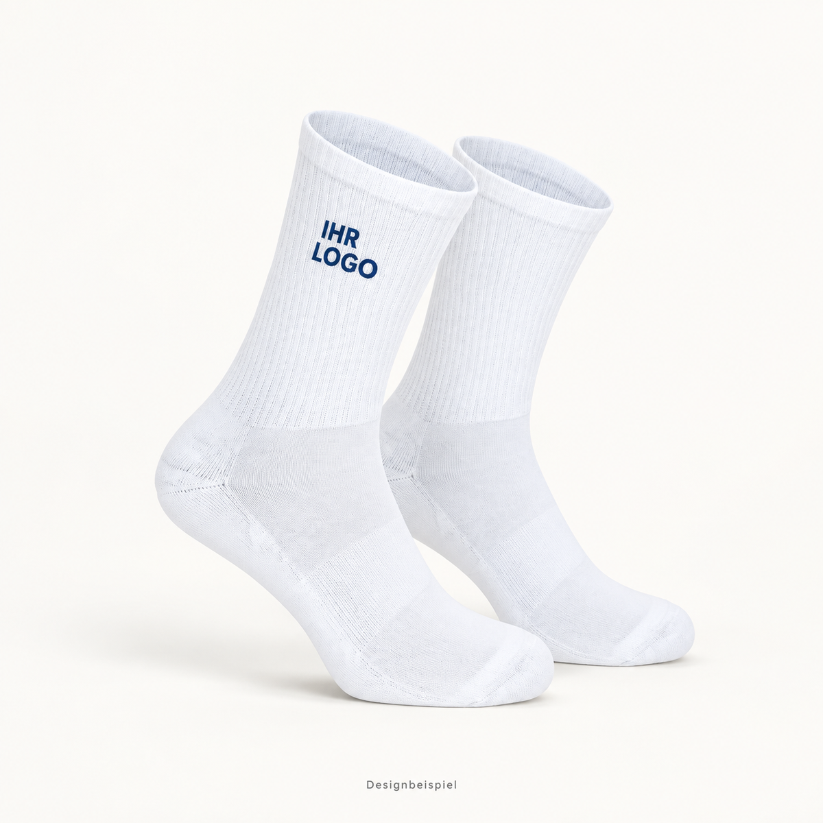 Weiße Tennissocken mit eigenem Logo – Designbeispiel