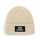 Beechfield B442R Oatmeal / Black mit IHR LOGO auf dem Patch – illustratives Druckbeispiel