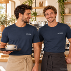 Gestaltungsbeispiel: Gastronomie-Team in Business T-Shirts mit eigenem Logo